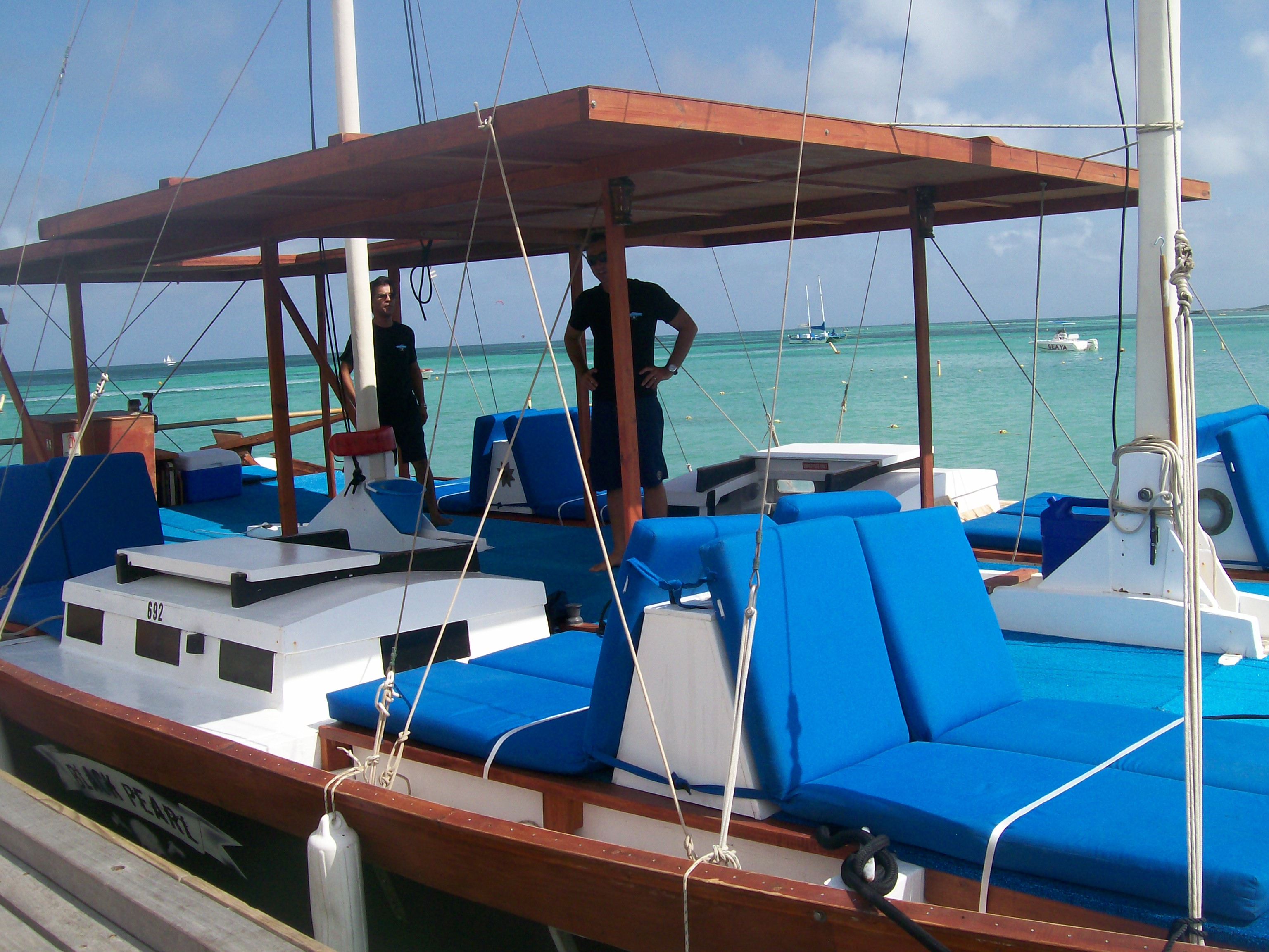Sailing Charters on Aruba. Blue Melody & Black Pearl